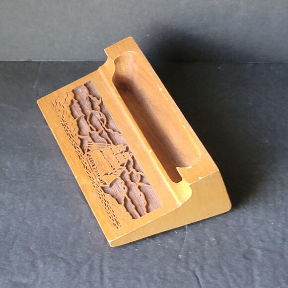 Vintage Lasercraft Walnut Engraved Sailing Ship Desktop Business Card Holder - Picture 3 of 6
